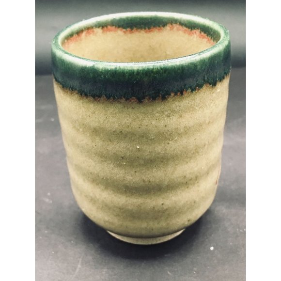 Unsigned Ceramic Saki Cup Calligraphy 8 oz Beautifully Rimed w/ Green Glaze - Picture 6 of 6